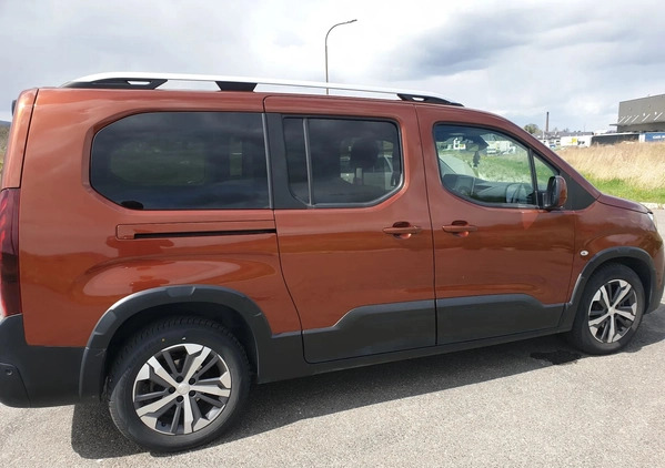 Peugeot Rifter cena 102000 przebieg: 135000, rok produkcji 2019 z Bielawa małe 46